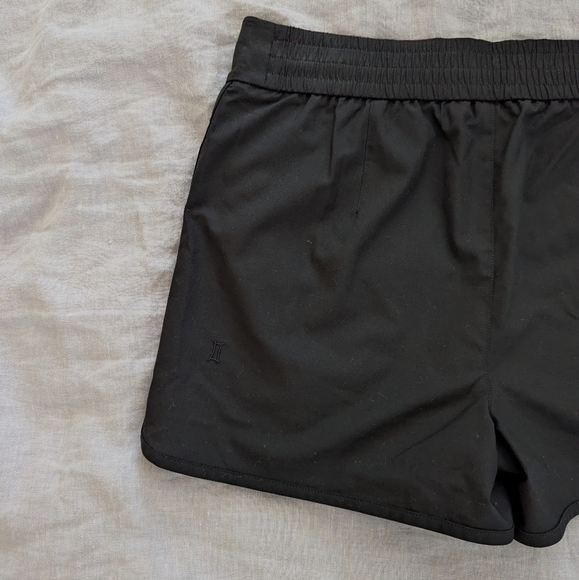 Kit and Ace black shorts - Picture 2 of 4